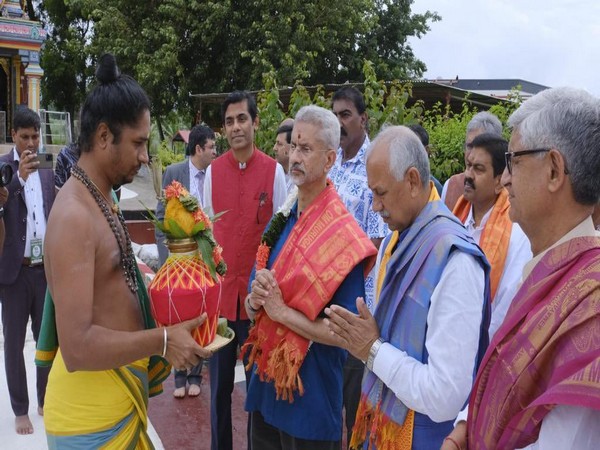 Jaishankar visits Sri Siva Subramaniya Swami Temple in Nadi, Fiji