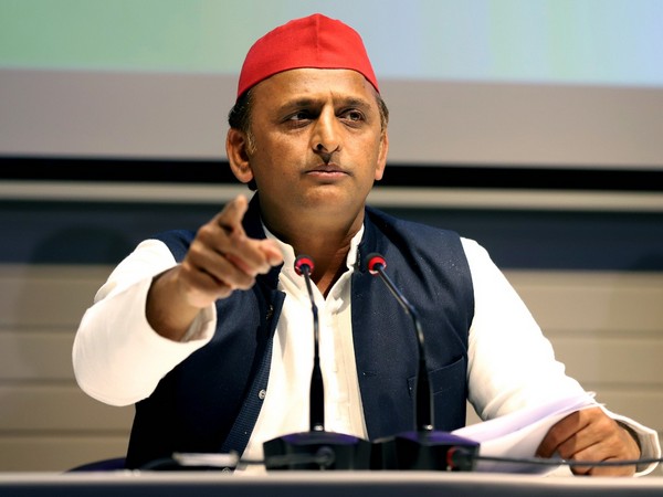 Akhilesh reminds BJP of promise to provide laptops to students; ducks queries on bypolls