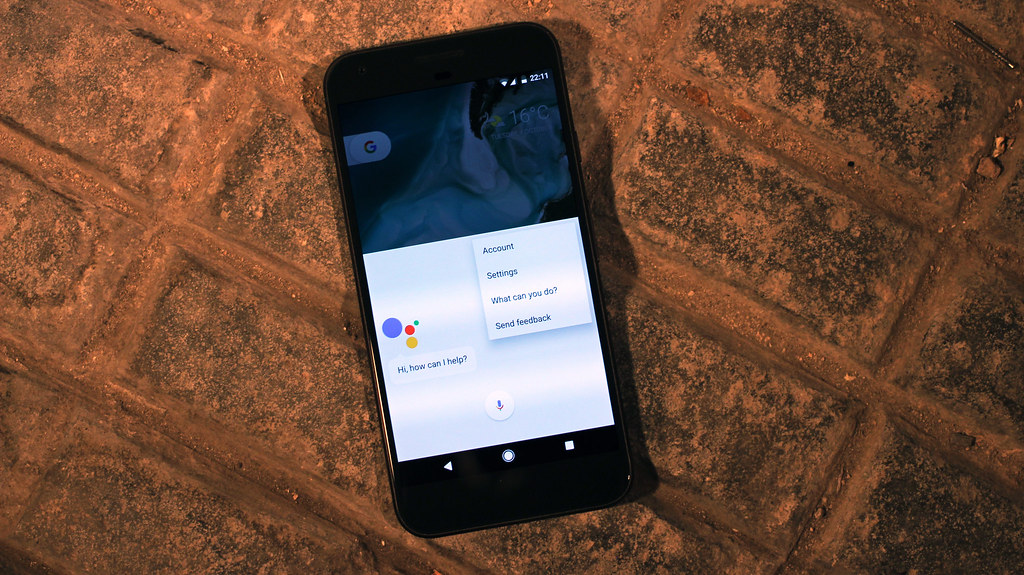 UPDATE 3-Google unveils Pixel 4 phones with radar, more affordable laptop