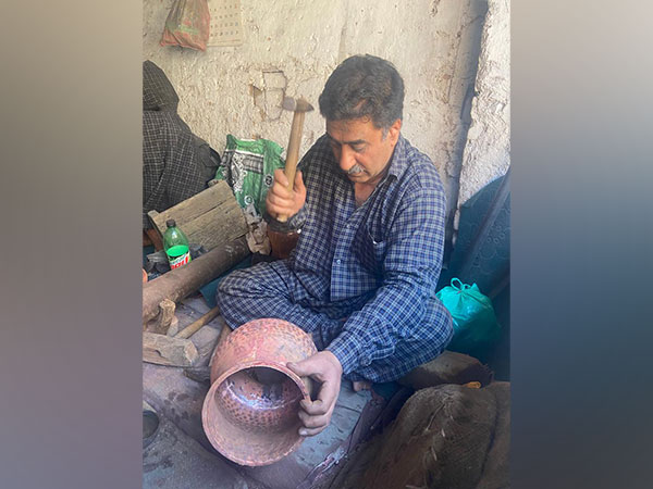 Kashmiri copperware craft losing battle to machine-made items 