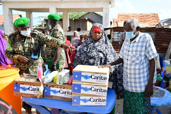 AMISOM provides personal protection, hygiene supplies to IDPs in Banadir 