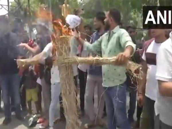 NEET:  Students protest in Patna demanding cancellation of exam, burn effigies 
