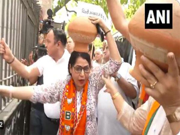 BJP workers protest outside Delhi Minister Atishi's office over water crisis
