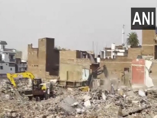 Demolition underway at Lucknow's Kukram riverbed to rejuvenate river on lines on Sabarmati Riverfront