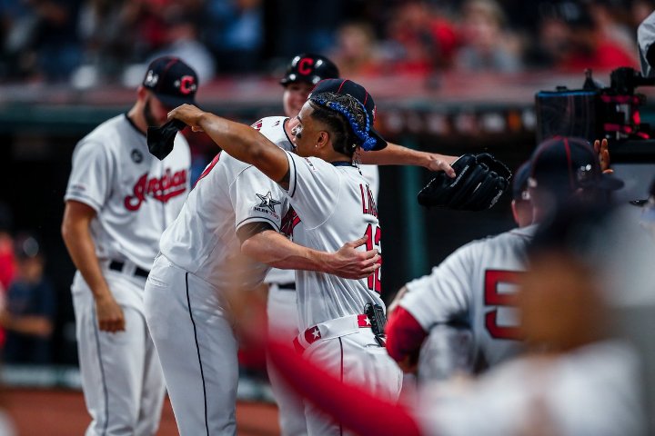 Indians snap 3-game skid with rout of White Sox