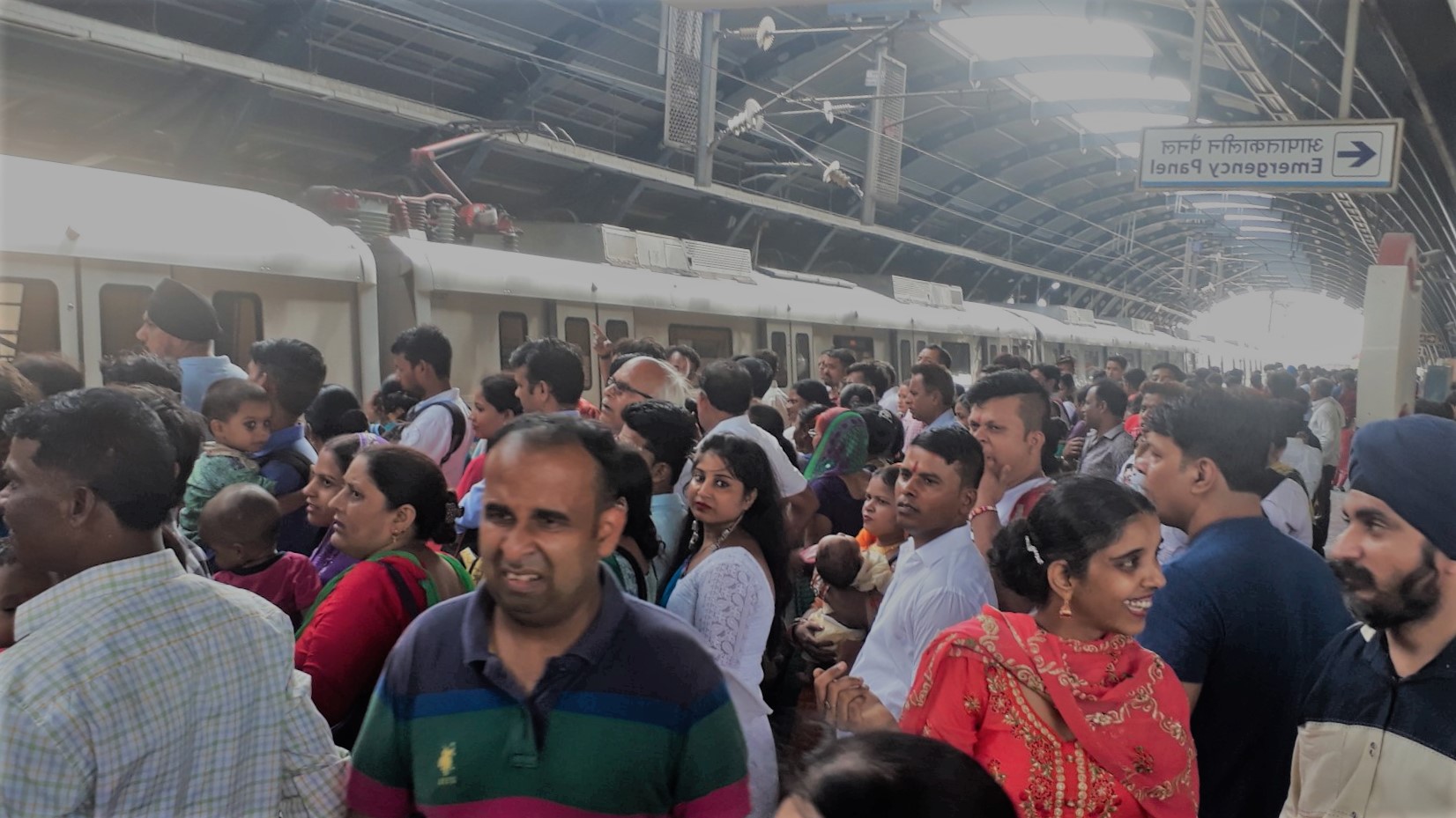 Passengers stranded as technical problem hits blue line of Delhi Metro