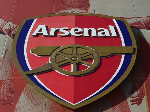 Soccer-Odegaard curler gives Arsenal win at Burnley