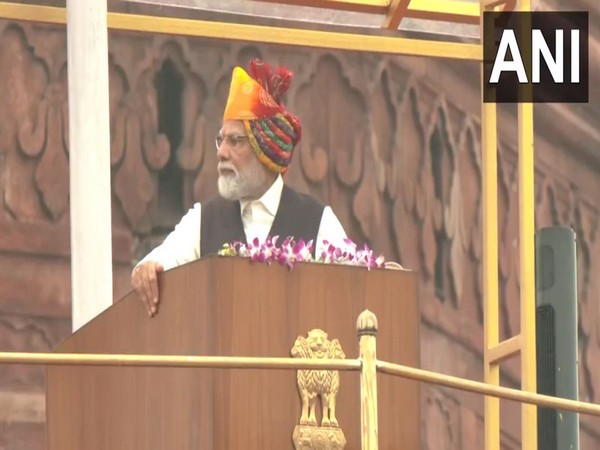 "Party of family, by family and for family...": PM Modi slams dynastic politics in Independence Day address