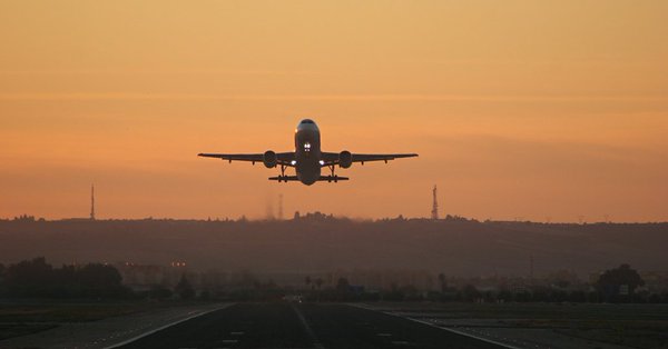 UPDATE 1-Airlines agree to provide more aircraft in Germany - transport ministry