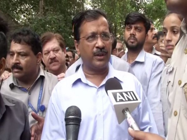 Kejriwal invites Union Health min to join anti-dengue campaign