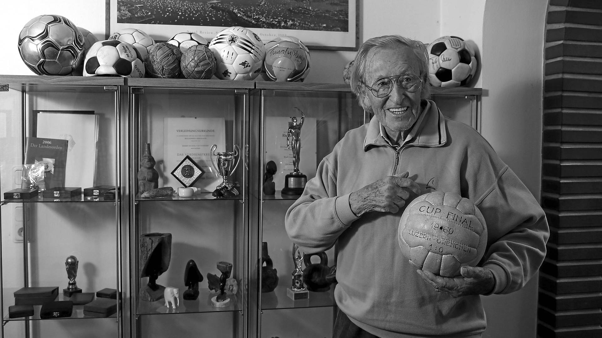 Soccer-German super-coach 'Restless Rudi' dies at 93 - reports