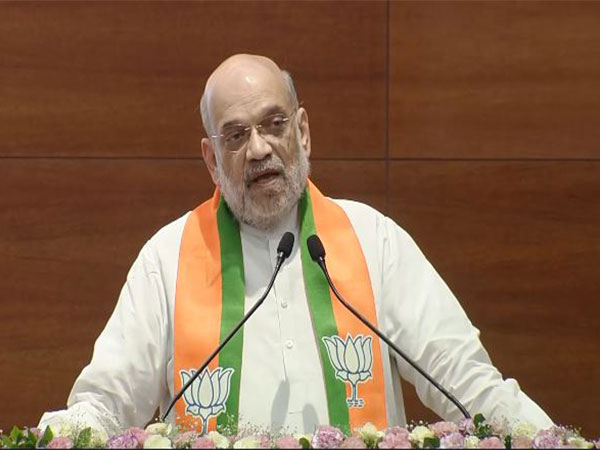 Amit Shah Extends Birthday Greetings to PM Modi