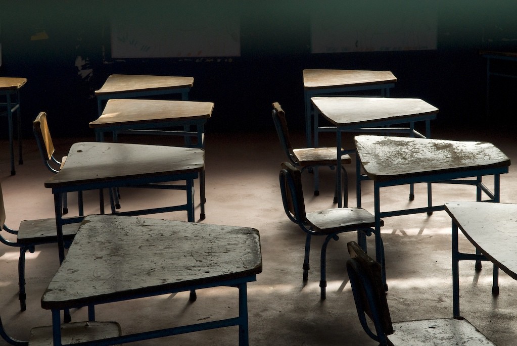 Kenya: Primary and Secondary schools to get 360000 desks and 263157 lockers, chairs