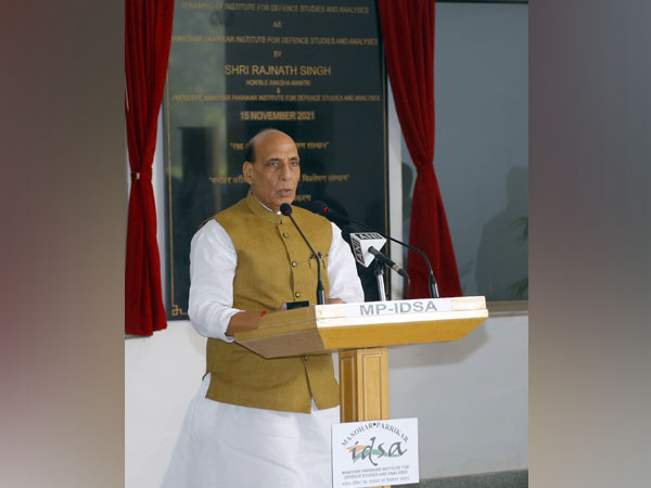 Manohar Parrikar was thoughtful leader for armed forces: Rajnath Singh