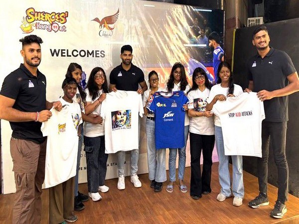 Haryana Steelers Visit Sheroes Cafe: Celebrating Resilience with Acid Attack Survivors