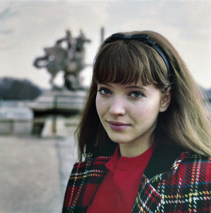 Anna Karina, the icon of French New Wave cinema, dies at 79