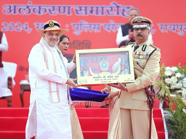 Chhattisgarh Police Honored with Prestigious 'President's Colours' Award