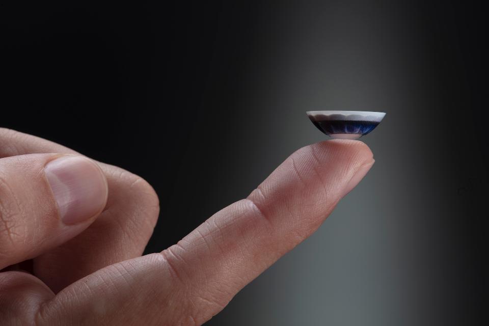 Mojo Vision builds AR-enabled contact lens 