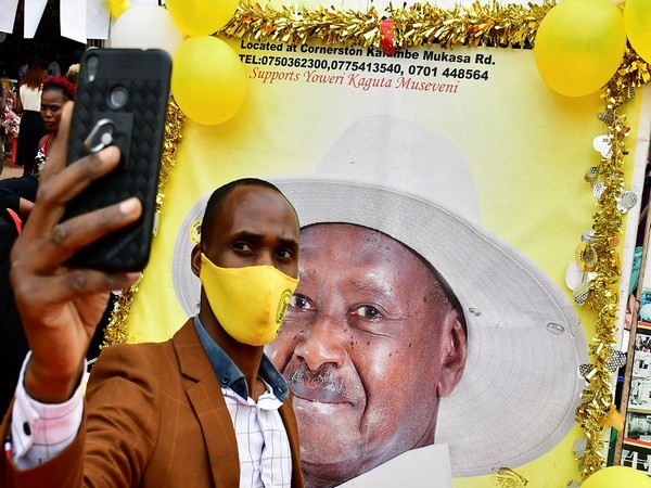 Uganda's Museveni heads for election win, rival alleges fraud