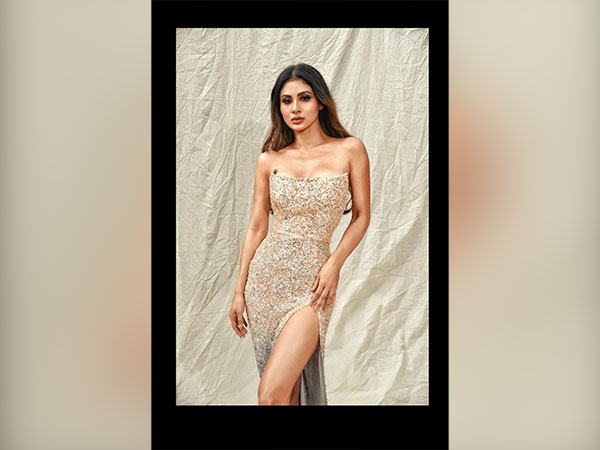 Mouni Roy to return to small screen as a judge on reality show 