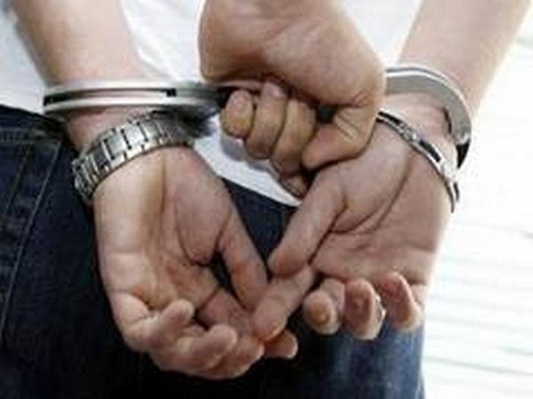 Nepalese national held with charas