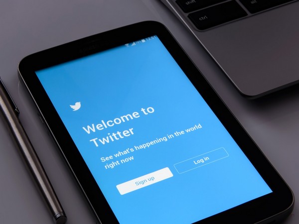 14 Best Sites to Buy Twitter Followers (Real & Active)