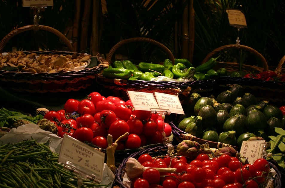 India's retail inflation forecast raised due to rise in vegetable prices