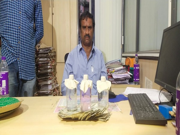 ACB arrests Telangana electricity department engineer for accepting bribe