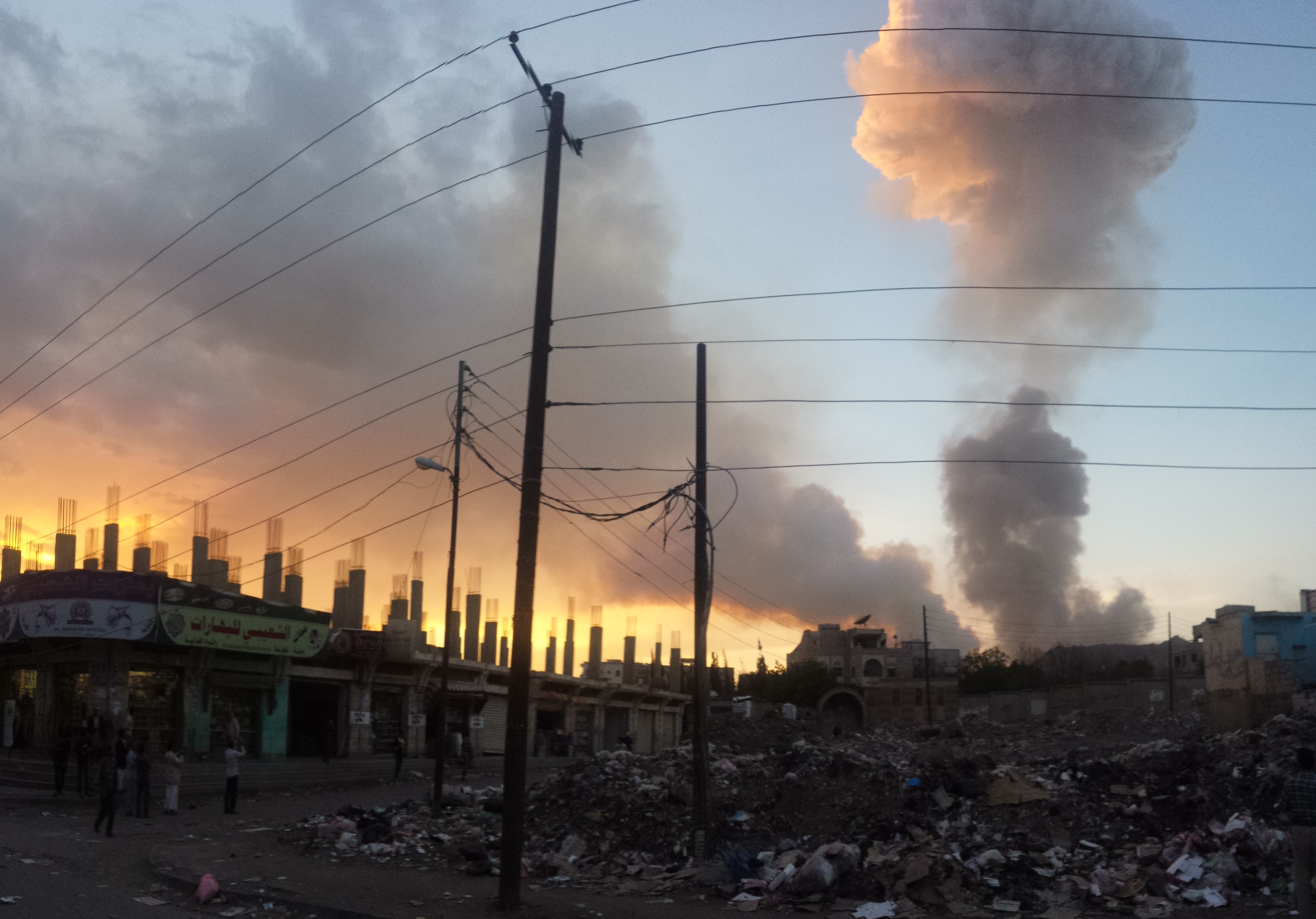 UPDATE 2-Saudi-led coalition in Yemen strikes Sanaa, casualties reported