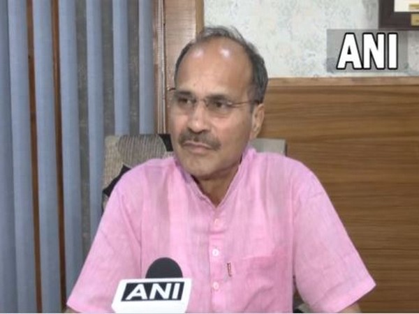 "Congress will definitely fight elections in Bengal," Adhir Ranjan Chowdhury's cold shoulder response to Mamata's remark