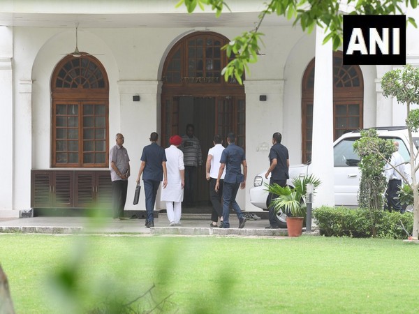Decision on next Karnataka CM: Rahul Gandhi, newly elected MLAs arrive at Congress President Kharge's residence 
