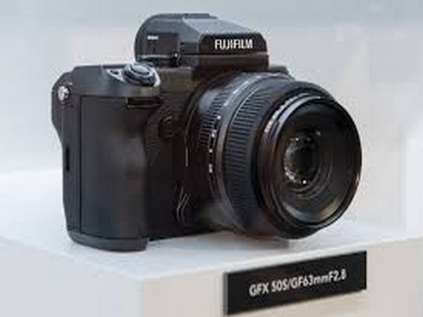 Fujifilm unveils world's first mirrorless large format sensor camera, new Premista lenses