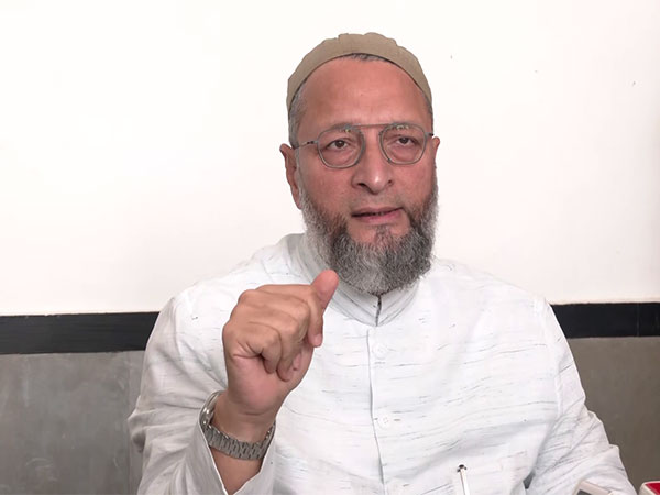 Owaisi Slams UP Government for 'Discriminatory' Order Against Muslims