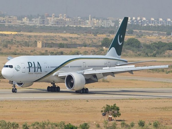 Pakistan to sell majority stakes in state-run airlines to Qatar
