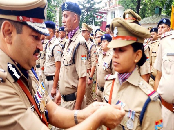 Uttarakhand: PRO official Lalita Negi honoured with Meritorious Service Award on I-Day 