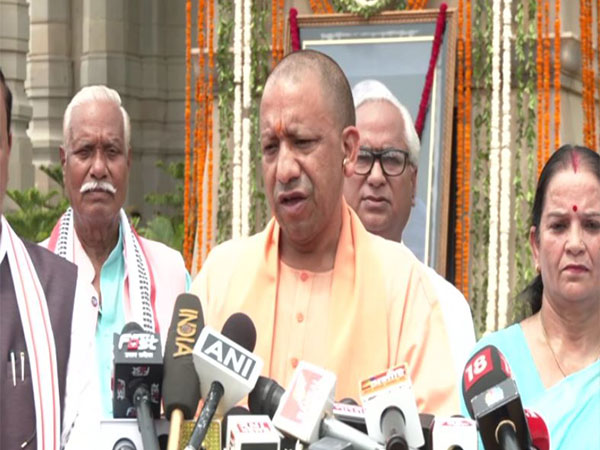 Yogi Adityanath Condemns SP Leadership Over Past Recruitment Practices