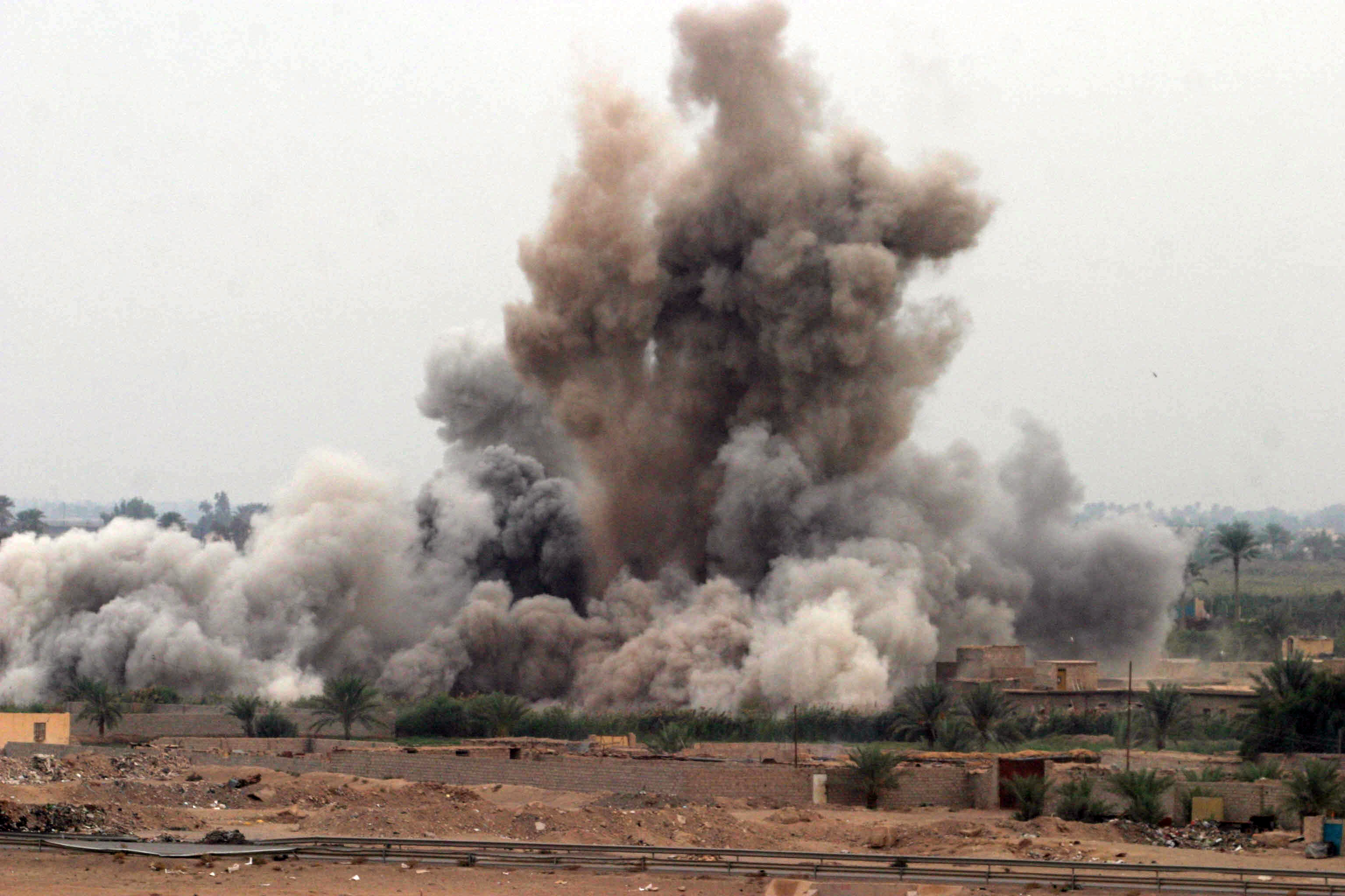 US-led airstrikes kill 20 Islamic State militants in Syria: Watchdog