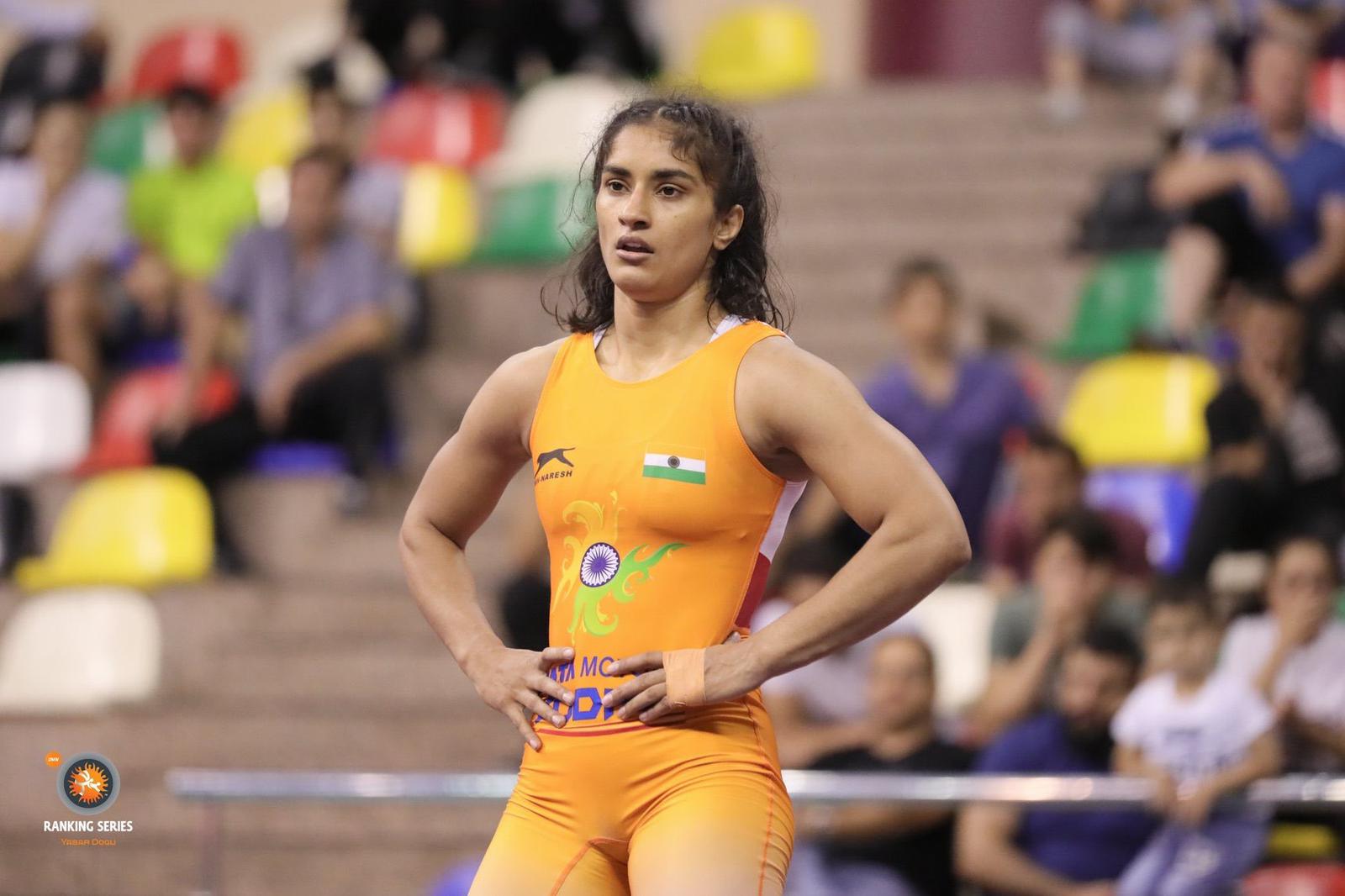 Vinesh needs to keep her concentration from zero to six minutes: Coach Akos
