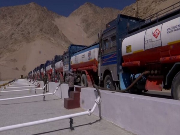 Amid tensions at LAC, Indian Army prepares for chilly winter in Ladakh 