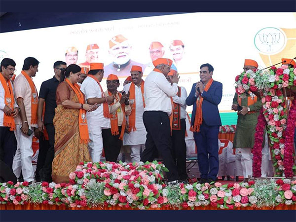 Prime Minister Narendra Modi inaugurated Mega Free Medical Camp at Olpad, Surat, Gujarat