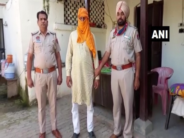Punjab Police seizes 6.73 kg heroin from fields near international border, arrests drug smuggler with links to Pakistan