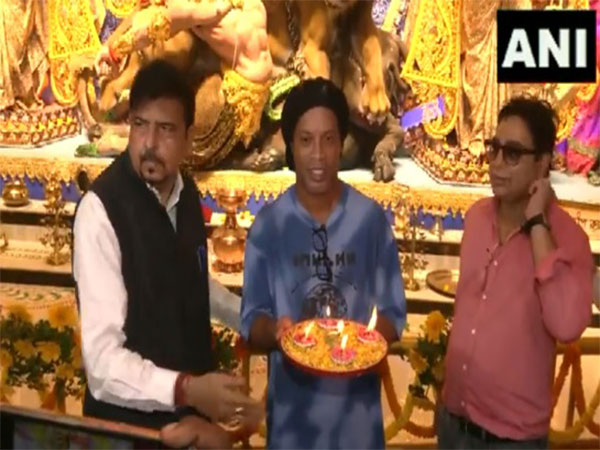 Brazilian football legend Ronaldinho inaugurates Sreebhumi Durga Puja Pandal in Kolkata