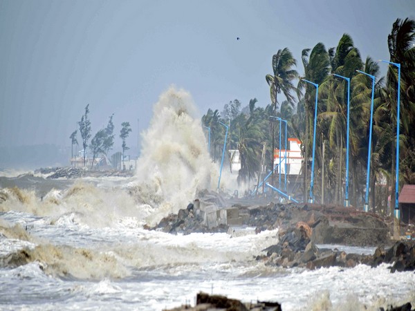 Cyclone Set to Batter Southeast India: Heavy Rain and Strong Winds Expected