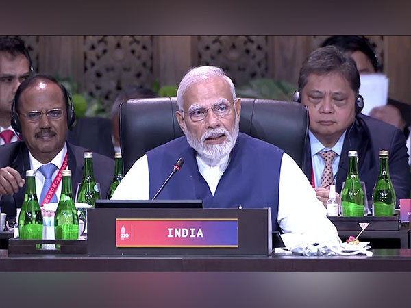 Singapore is an important pillar of India’s 'Act East’ policy: PM Modi