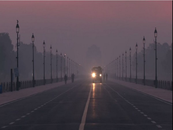 Delhi Chokes Under Dense Smog Amid Plummeting Temperatures