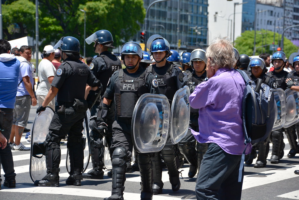 Argentina fans, police clash over access to Maradona wake