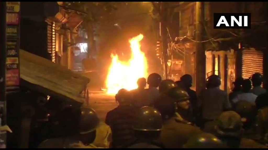 Violence continues unabated in northeast Delhi's Maujpur