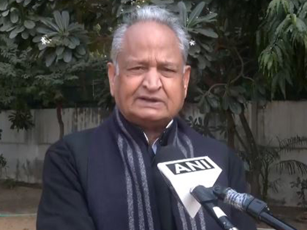 Gehlot Defends Rahul Gandhi Amid Controversy Over Remarks