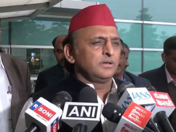 Akhilesh Yadav Criticizes BJP's Purvanchali Remarks