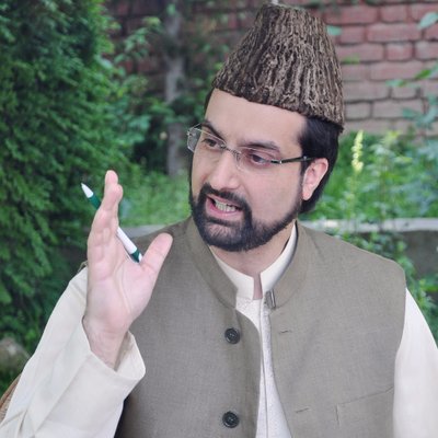 Mirwaiz-led Hurriyat condemns 'forcible closure' of Jamia Masjid in Srinagar